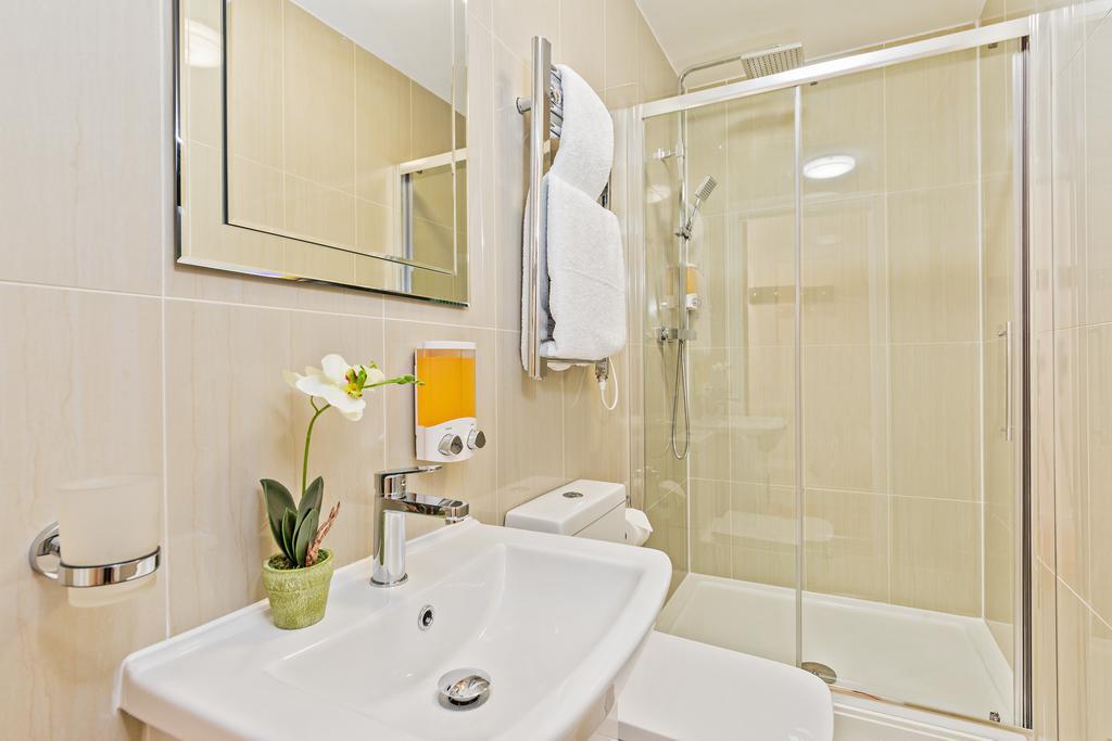 Metro Service Apartments Bedford Ngoại thất bức ảnh
